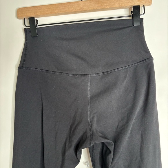 Quince Ultra-Form High-Rise Capri size Medium - Picture 7 of 12